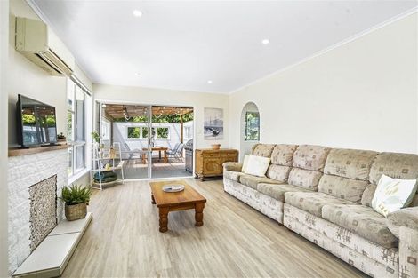 Photo of property in 49 Rhonda Avenue, Deanwell, Hamilton, 3206