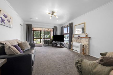 Photo of property in 10 Wairau Place, Kelvin Grove, Palmerston North, 4414