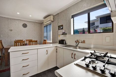 Photo of property in 10 Murdoch Street, Hawera, 4610