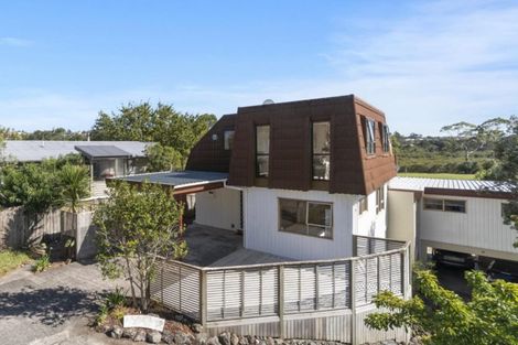 Photo of property in 1/16 Noall Street, Te Atatu Peninsula, Auckland, 0610