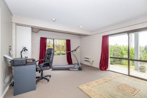 Photo of property in 27 Russleigh Drive, Dinsdale, Hamilton, 3204