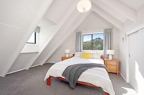 Photo of property in 4 Tatum Way, Johnsonville, Wellington, 6037