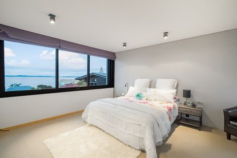 Photo of property in 51 Pacific Parade, Army Bay, Whangaparaoa, 0930