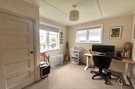 Photo of property in 32 Pilcher Crescent, Naenae, Lower Hutt, 5011