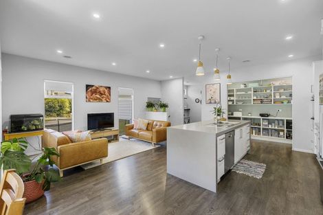 Photo of property in 12 Botany Lane, Whitby, Porirua, 5024