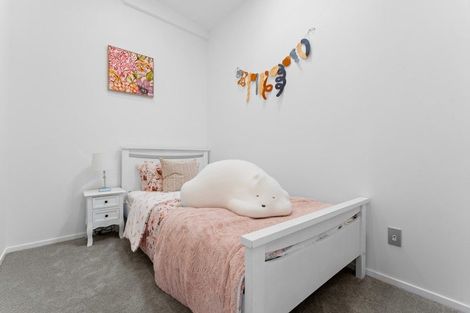 Photo of property in 6/18 Sylvan Crescent, Te Atatu South, Auckland, 0610