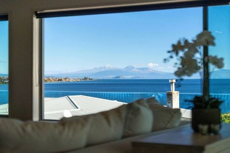 Photo of property in 174 Lake Terrace, Hilltop, Taupo, 3330