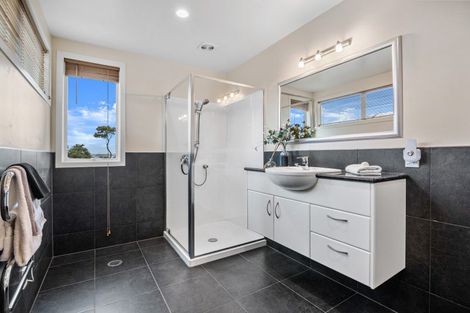 Photo of property in 117 Tanekaha Road, Titirangi, Auckland, 0604