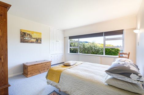 Photo of property in 39 Sunrise Boulevard, Tawa, Wellington, 5028