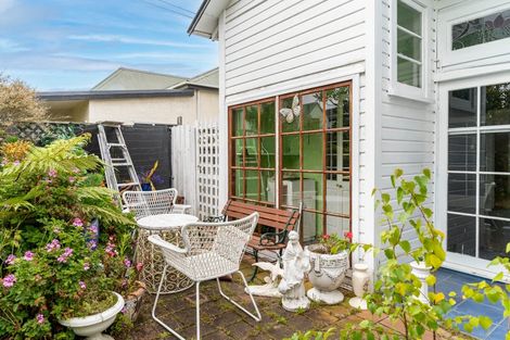 Photo of property in 21 East Avenue, Saint Kilda, Dunedin, 9012
