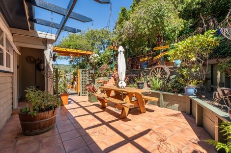 Photo of property in 39 Sunrise Boulevard, Tawa, Wellington, 5028