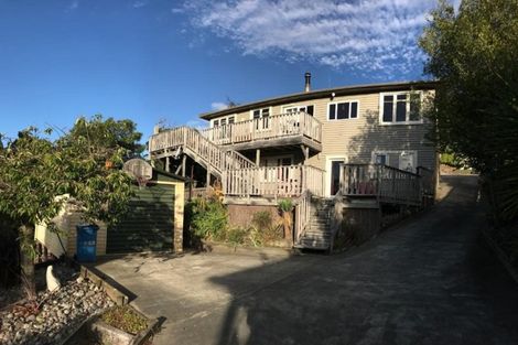 Photo of property in 92 Milton Terrace, Picton, 7220