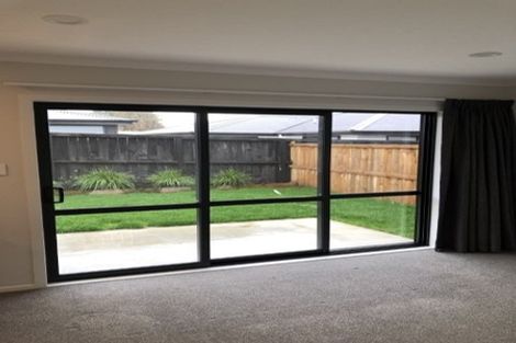 Photo of property in 2/10 Heath Street, Saint Andrews, Hamilton, 3200
