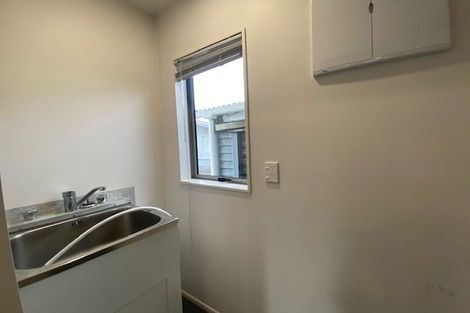 Photo of property in 20 Lisa Rise, Half Moon Bay, Auckland, 2012