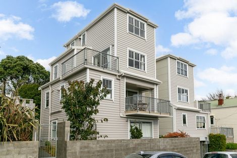 Photo of property in 8h Finlay Terrace, Mount Cook, Wellington, 6021