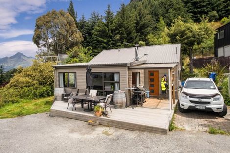 Photo of property in 43a Arawata Terrace, Fernhill, Queenstown, 9300