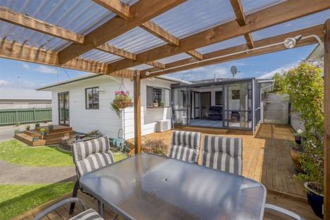 Photo of property in 56 Rimu Street, Levin, 5510