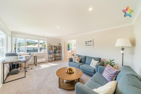 Photo of property in 2 Otira Grove, Kelson, Lower Hutt, 5010