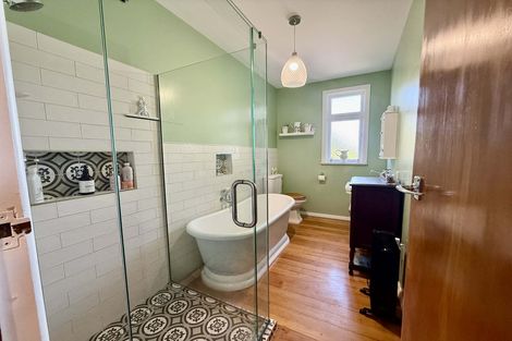 Photo of property in 104 Tomahawk Road, Andersons Bay, Dunedin, 9013