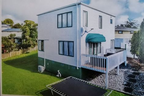 Photo of property in 2/25 Ludlow Terrace, Totara Vale, Auckland, 0627