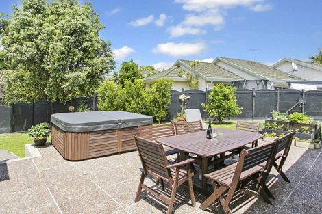 Photo of property in 13 Hanover Place, Pahurehure, Papakura, 2113