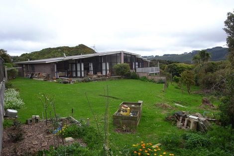 Photo of property in 6 Otamarau Grove, Maungaraki, Lower Hutt, 5010