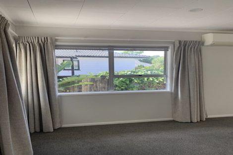 Photo of property in 50 Redlands Grove, Swanson, Auckland, 0612