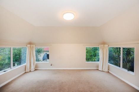Photo of property in 12 Coromandel Court, Roslyn, Palmerston North, 4414