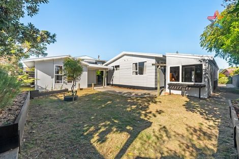 Photo of property in 51 Olive Terrace, Paraparaumu Beach, Paraparaumu, 5032