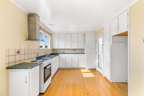 Photo of property in 20 Stokes Avenue, Te Atatu Peninsula, Auckland, 0610