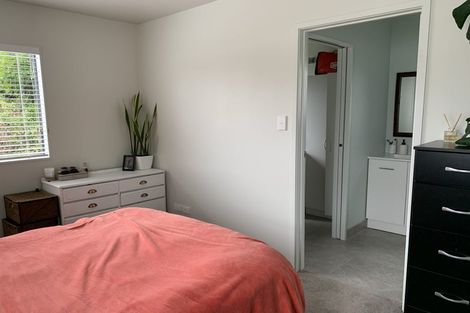 Photo of property in 28 Hillcrest Avenue, Hillcrest, Auckland, 0627