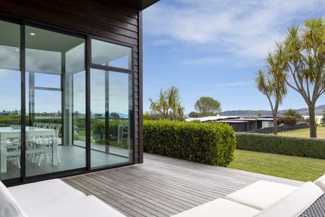 Photo of property in 8 Karapoto Lane, Rainbow Point, Taupo, 3330