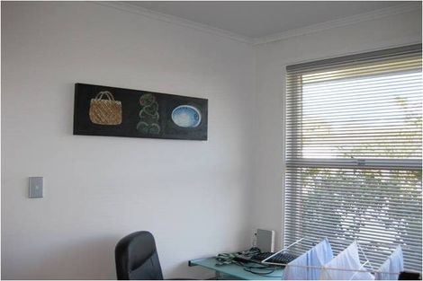 Photo of property in 2/48 Gordon Avenue, Milford, Auckland, 0620