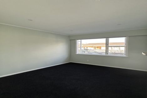 Photo of property in 74 Akaroa Drive, Maupuia, Wellington, 6022