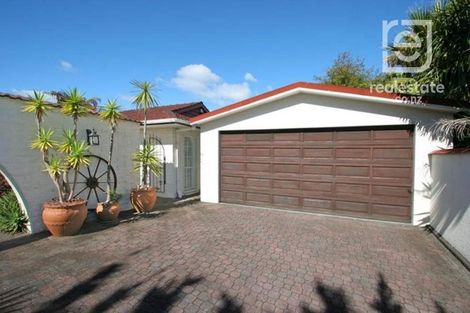 Photo of property in 11 Glenmore Road, Sunnyhills, Auckland, 2010