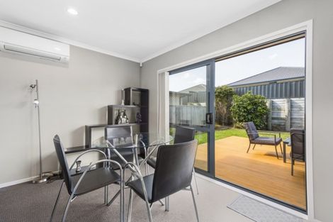 Photo of property in 7 Sunstone Crescent, Brown Owl, Upper Hutt, 5018