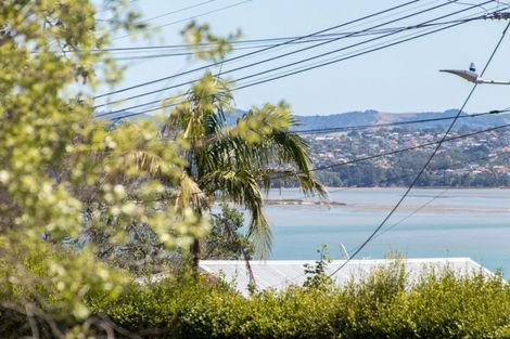 Photo of property in 50 Island Bay Road, Beach Haven, Auckland, 0626