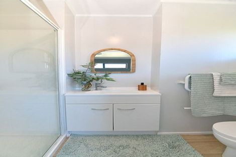 Photo of property in 5 Ellenbury Place, Stanmore Bay, Whangaparaoa, 0932