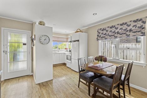 Photo of property in 230 Frankley Road, Frankleigh Park, New Plymouth, 4310