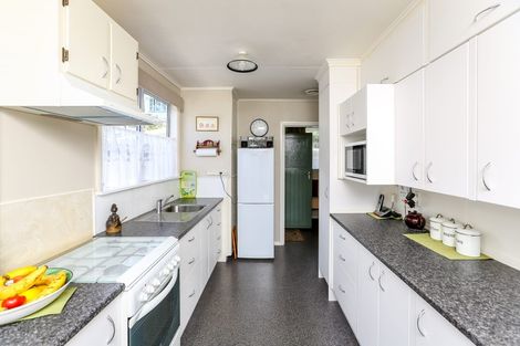 Photo of property in 30 Seaview Road, Marfell, New Plymouth, 4310