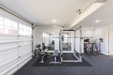 Photo of property in 6 Nicolas Lane, West End, Palmerston North, 4410