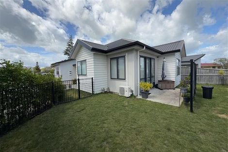 Photo of property in 2/2 Lambert Court, Glenview, Hamilton, 3206