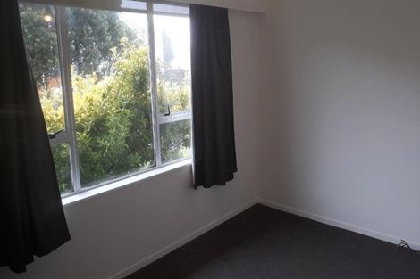 Photo of property in 28 Kaikoura Street, Maupuia, Wellington, 6022