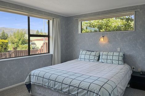 Photo of property in 13 Benmore Place, Omarama, 9412