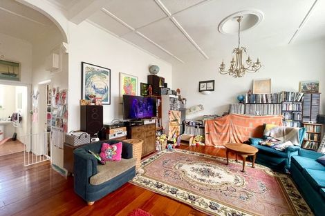 Photo of property in 19 Nairn Street, Mount Cook, Wellington, 6011