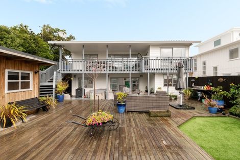 Photo of property in 1037 Papamoa Beach Road, Papamoa Beach, Papamoa, 3118