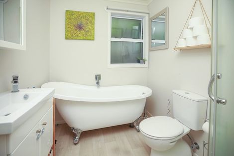 Photo of property in 61 Poaka Avenue, Dinsdale, Hamilton, 3204