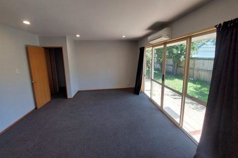 Photo of property in 2 Wardour Mews, Avonhead, Christchurch, 8042