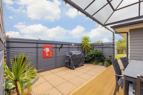 Photo of property in 11 Monaco Grove, Fitzherbert, Palmerston North, 4410