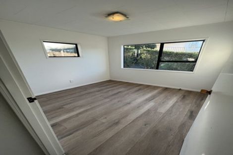 Photo of property in 13 Cottam Grove, Northcross, Auckland, 0632